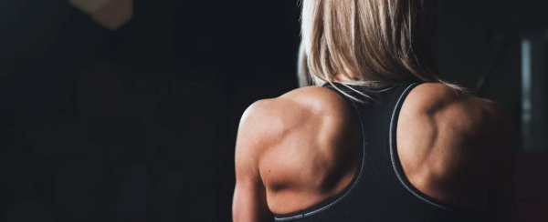 Entrenar con agujetas: cuándo hacerlo y cómo evitar errores