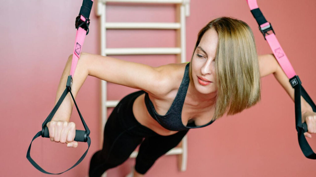 Ejercicio Press pectoral TRX